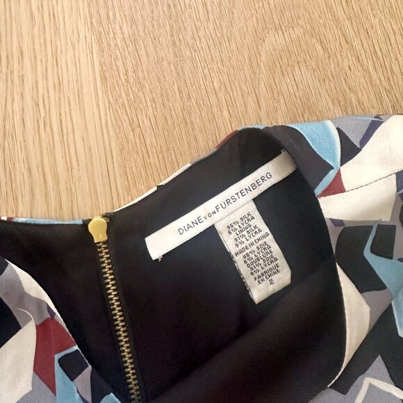 DVF Geometric Shift Dress, Size 2 - Picture 3 of 5